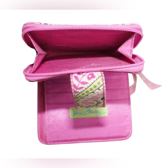 Vera Bradley BOGO FREE SALE Small Snap Wallet in Retired Bermuda Pink Pattern - Picture 4 of 9